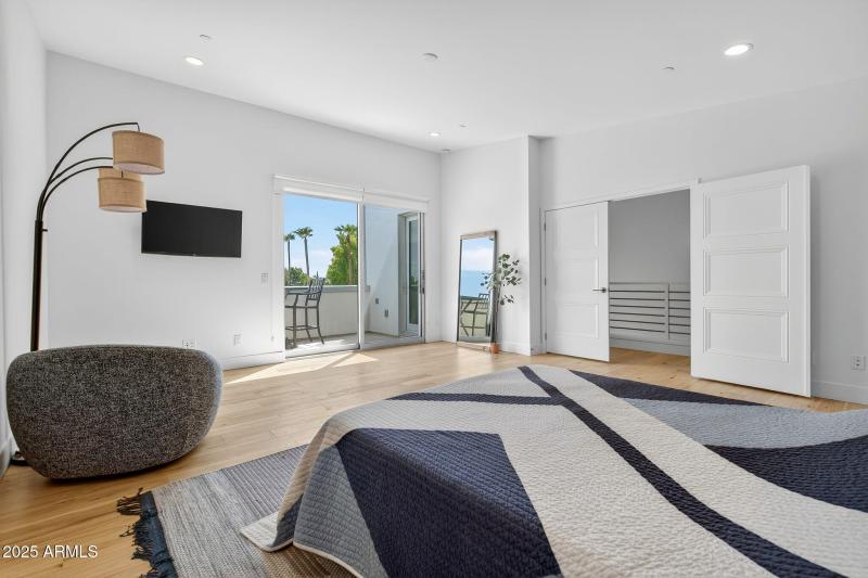 25-web-or-mls-004_A7402494