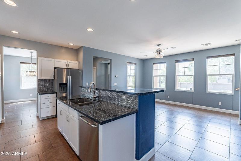 19-web-or-mls-Lakewood-19