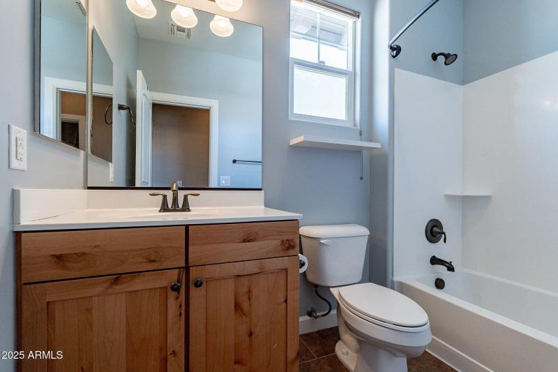 43-web-or-mls-Lakewood-43