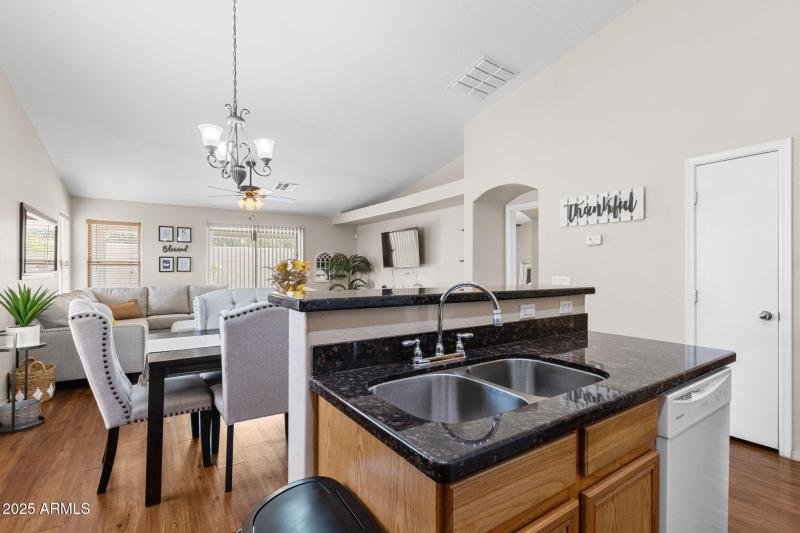 22-web-or-mls-IMG_2413