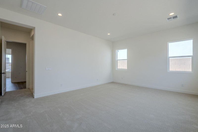 19-web-or-mls-Luckenbach-19 (2)