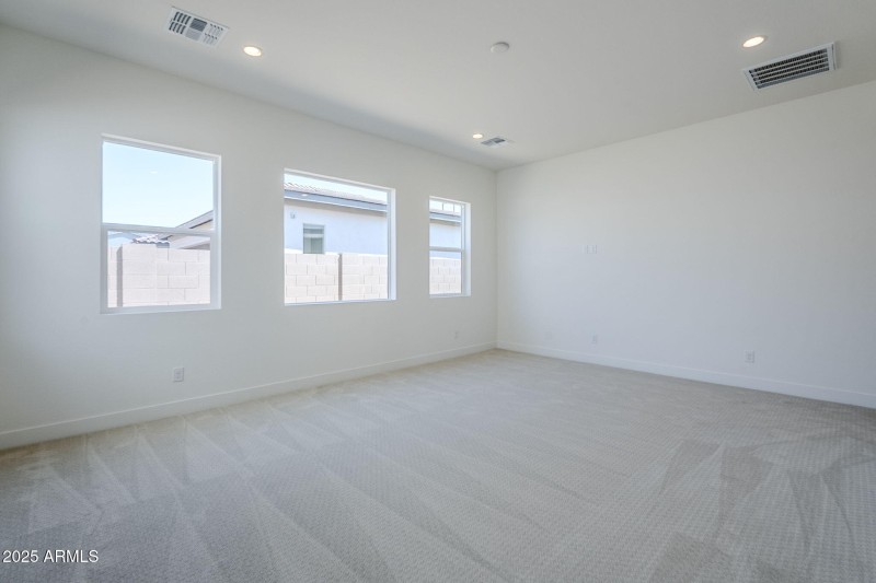 21-web-or-mls-Luckenbach-21 (2)