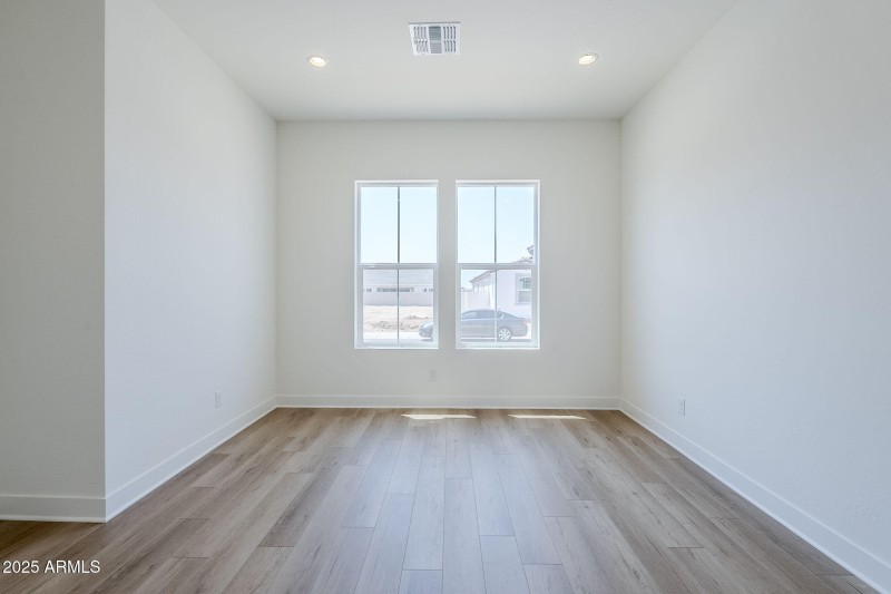 31-web-or-mls-Luckenbach-31 (2)