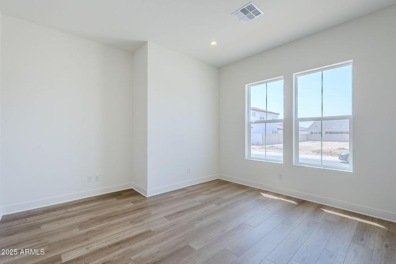 33-web-or-mls-Luckenbach-33 (2)