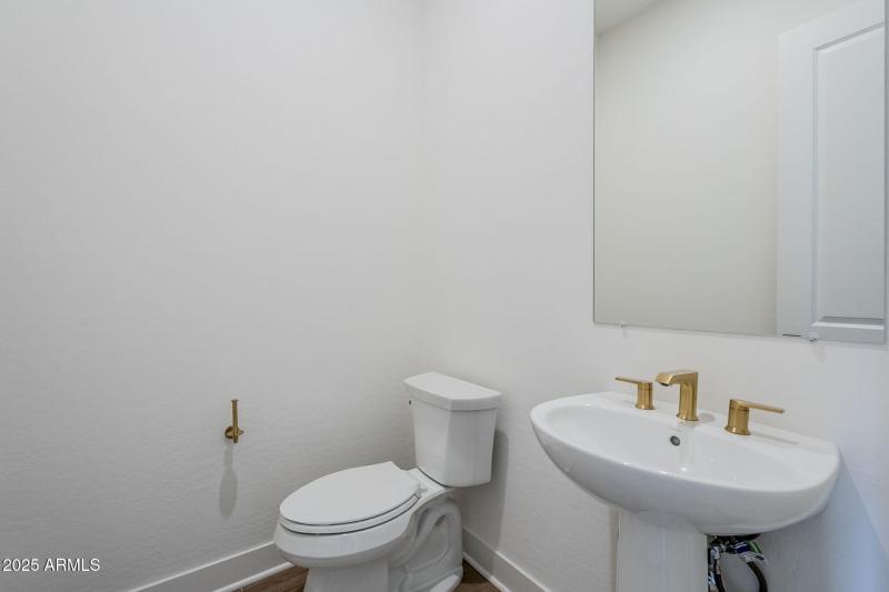 41-web-or-mls-Luckenbach-41 (2)