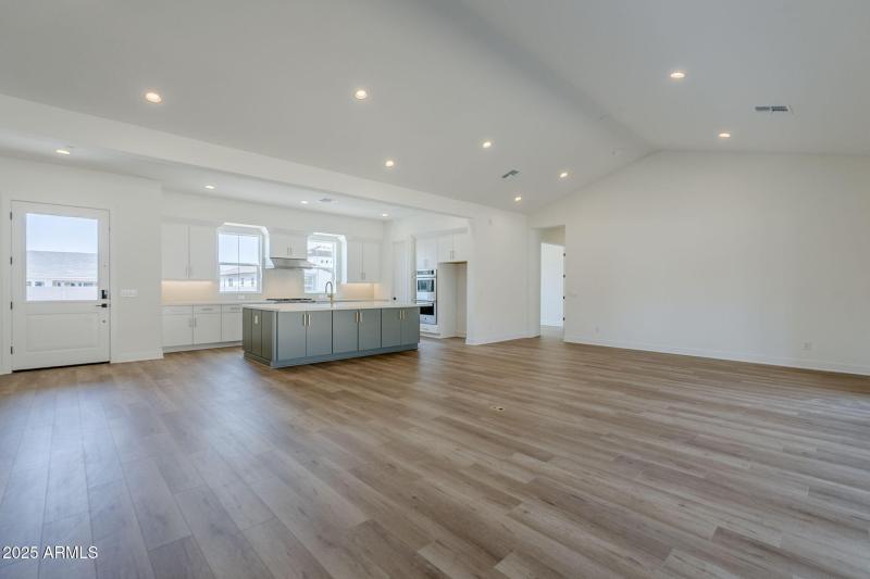 6-web-or-mls-Luckenbach-6 (2)