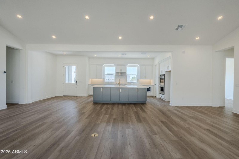 7-web-or-mls-Luckenbach-7 (1)