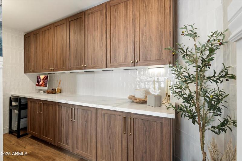 Studio/Office/Bonus Area