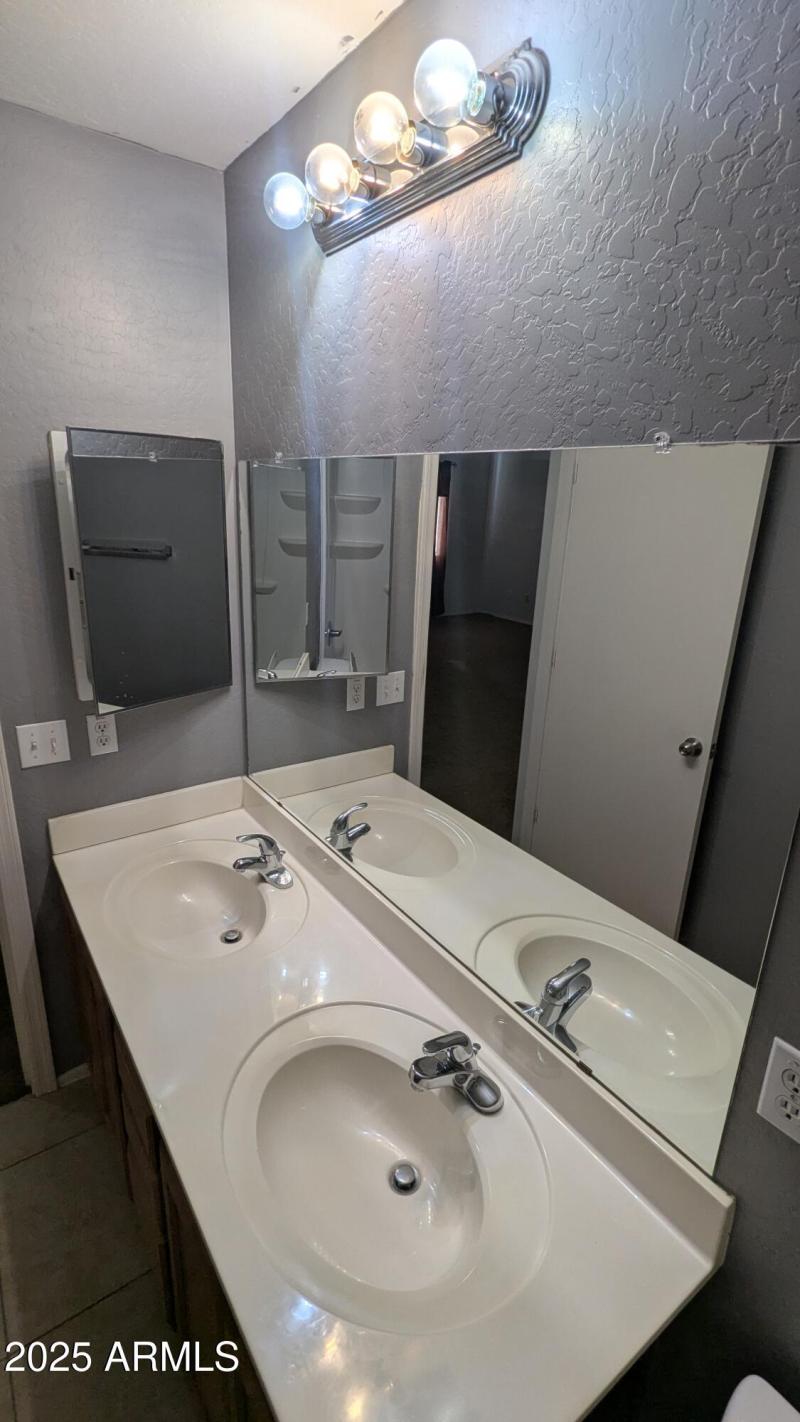 PXL_20250809_172018725