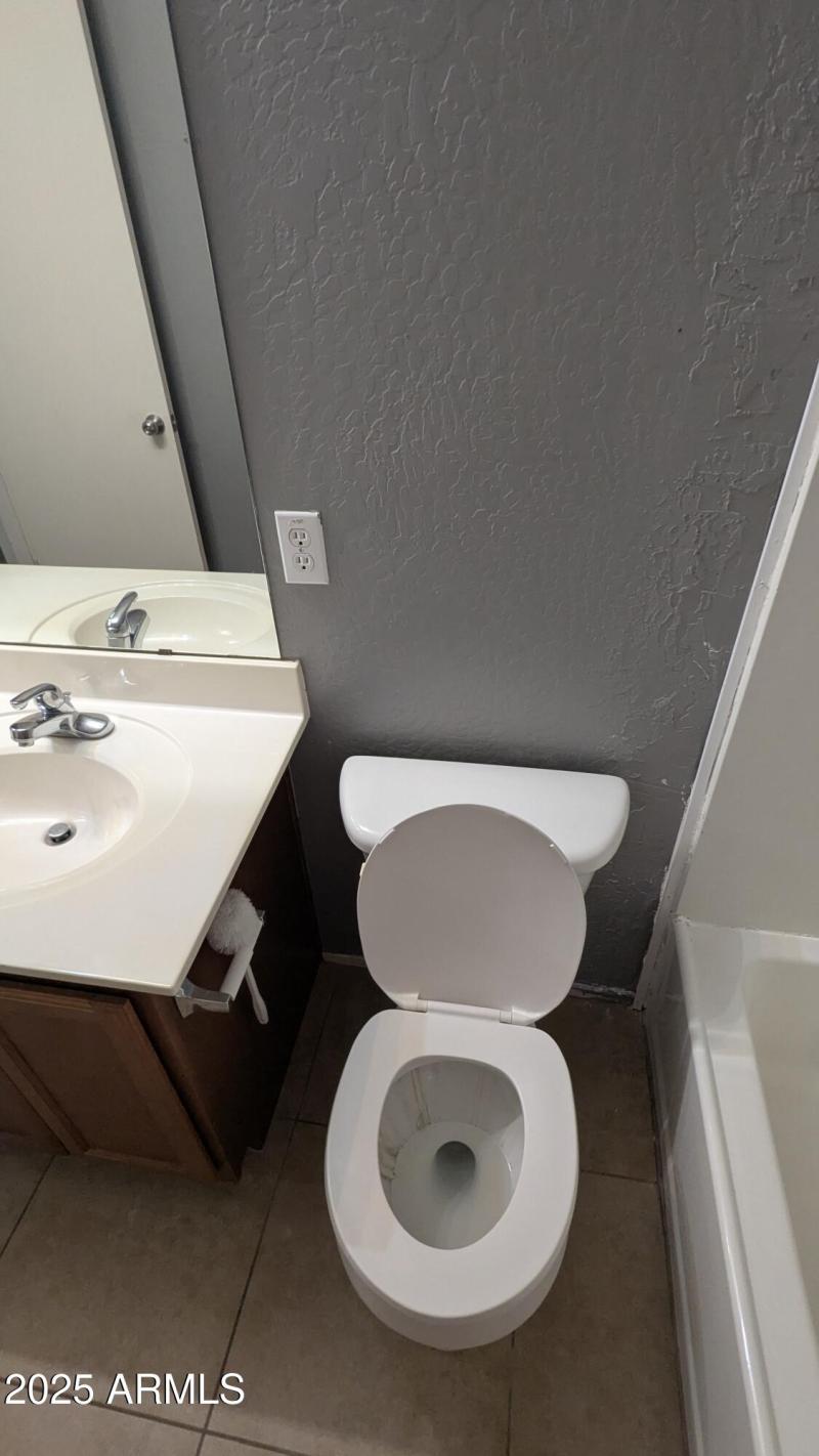 PXL_20250809_172023033