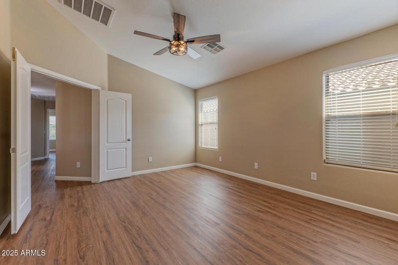 17859 West Eugene Terrace-large-013-018-