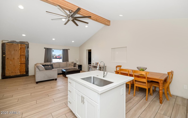 2303 W Marshall Ave-large-008-021-2303 W