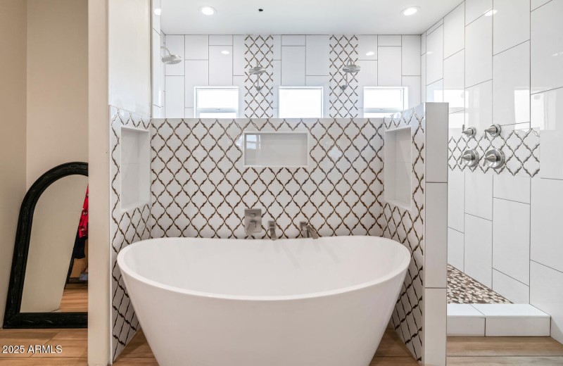 2303 W Marshall Ave-large-013-011-2303 W