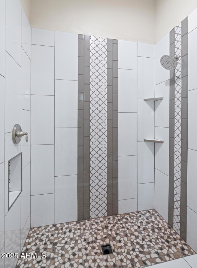 2303 W Marshall Ave-large-020-006-2303 W