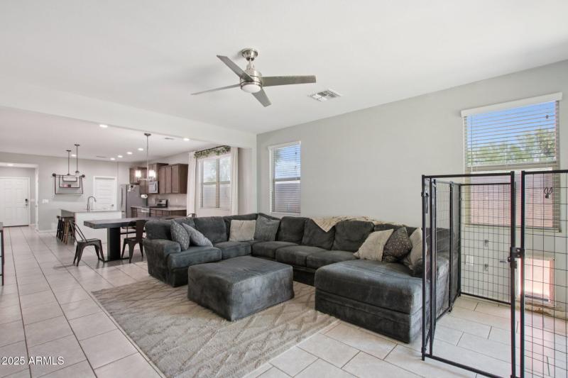 10-web-or-mls-W Tenia Trail-S2108-008