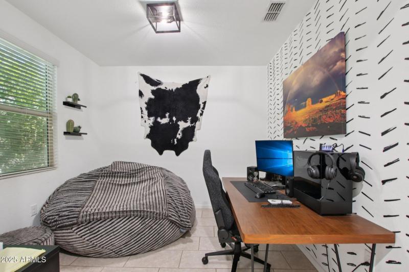 21-web-or-mls-W Tenia Trail-S2108-019