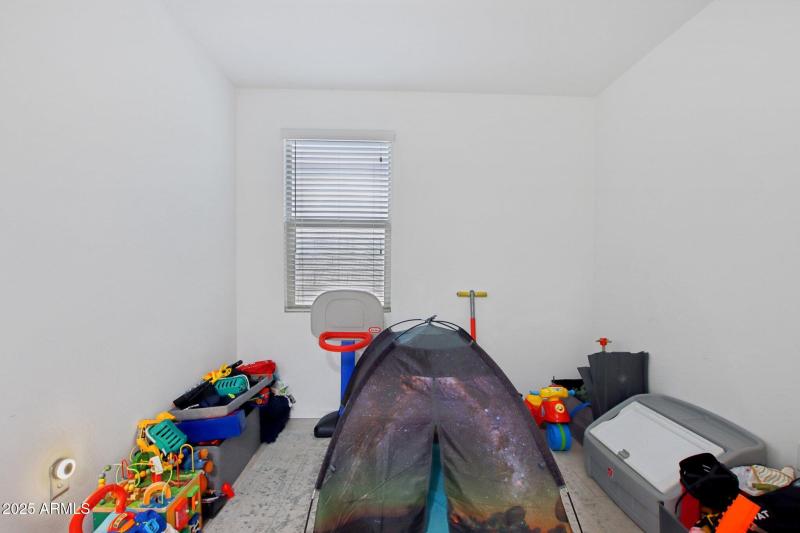 27-web-or-mls-W Tenia Trail-S2108-025