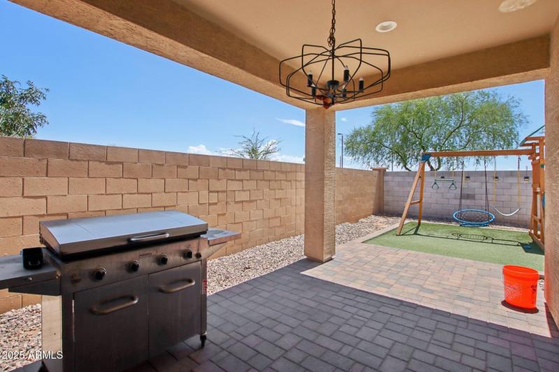 38-web-or-mls-W Tenia Trail-S2108-036