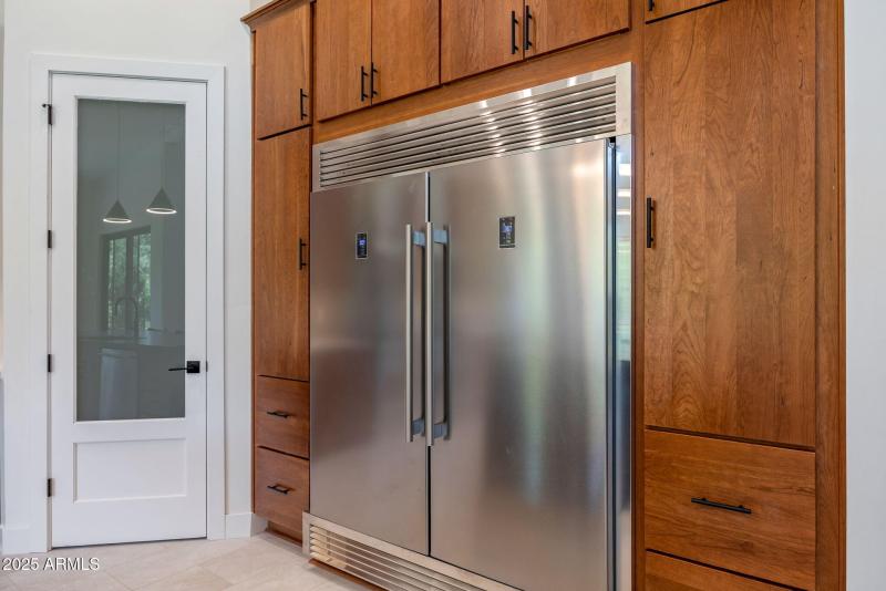 Large sub zero fridge