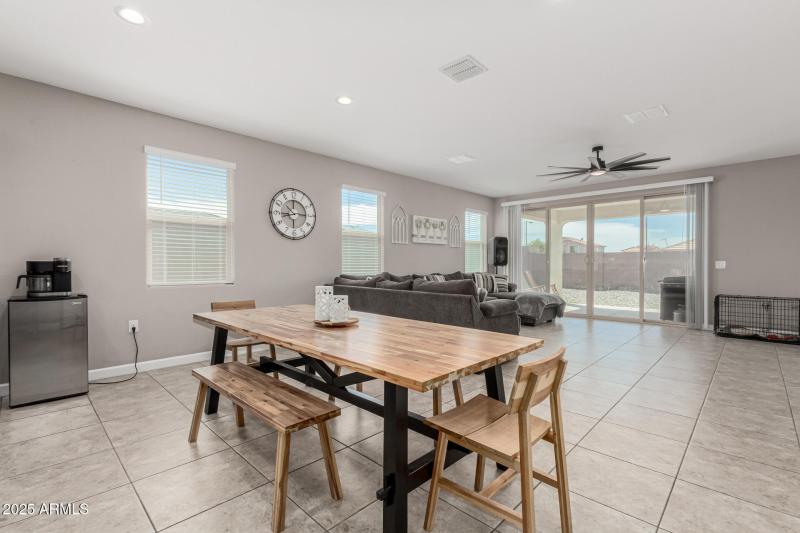 09887a2bef09df5e04bdbf50bf52d45b