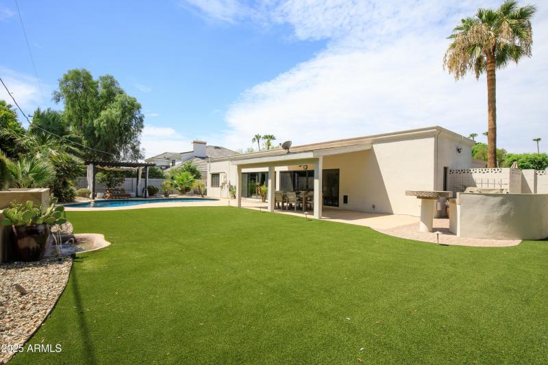 4227 N 62nd St-50