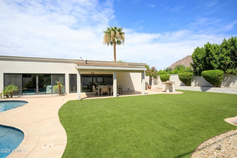 4227 N 62nd St-52