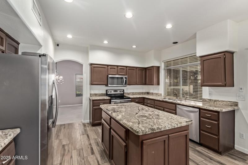 STAINLESS APPLIANCES