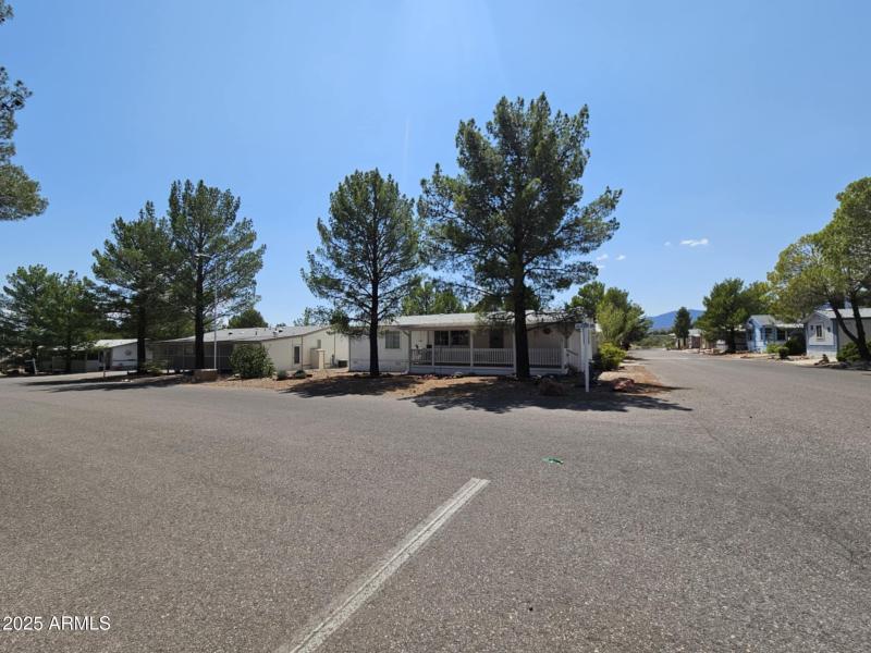 fb1827c7-d95f-4212-86c7-b3dcca423f8f (1)