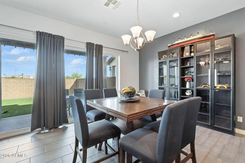 14-web-or-mls-Phelps-14