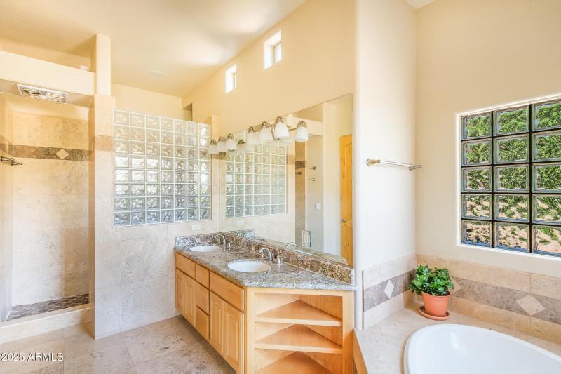 5BABED54-BBC3-4D6C-AD21-041AC28C088F