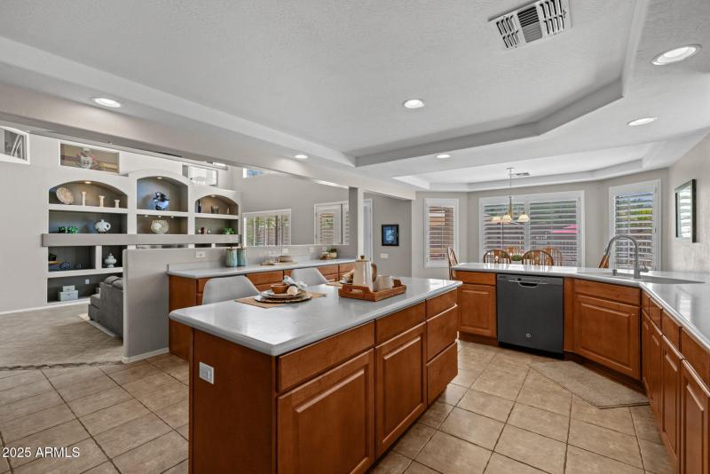 21-web-or-mls-7560 E Leland Cir, Mesa-22