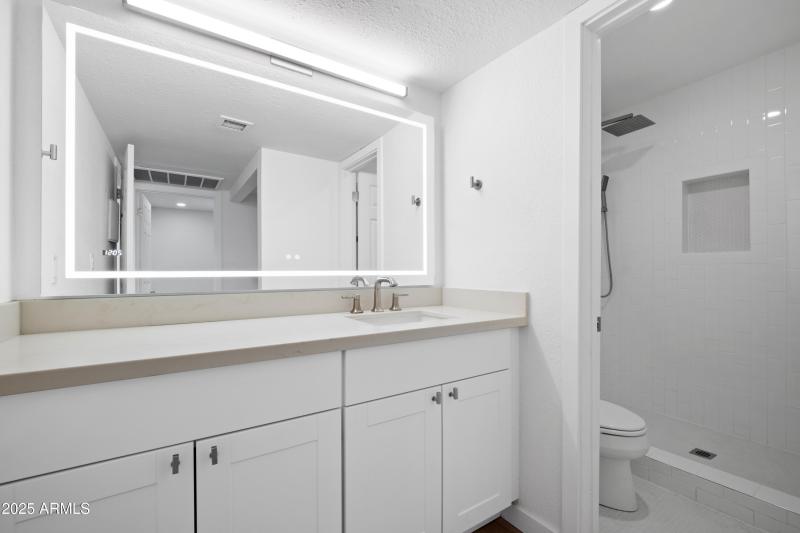 4444 E Paradise Village PKWY 13-Primary