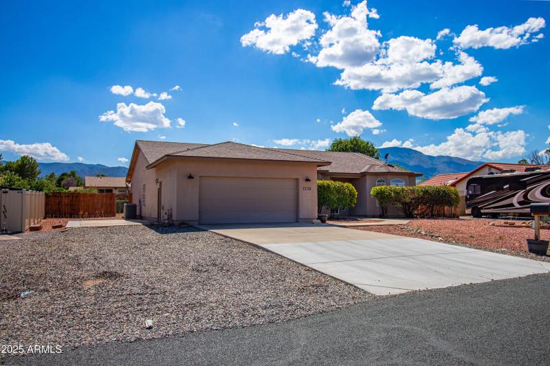 1736 Gold Rush RD (3 of 49)