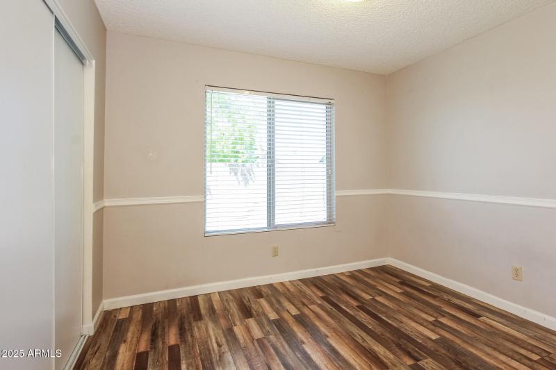 014-photo-bedroom-14732349