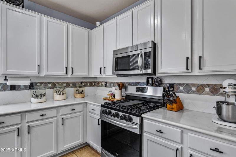 1155 W Laredo Ave-15