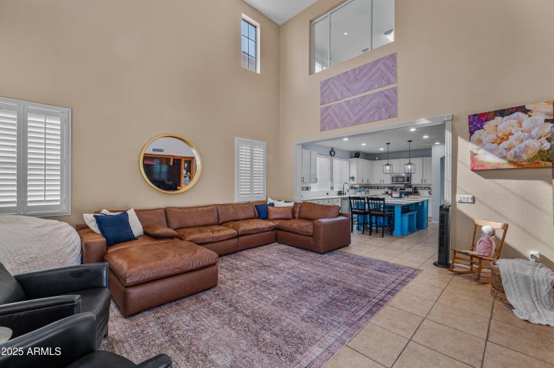 1155 W Laredo Ave-19