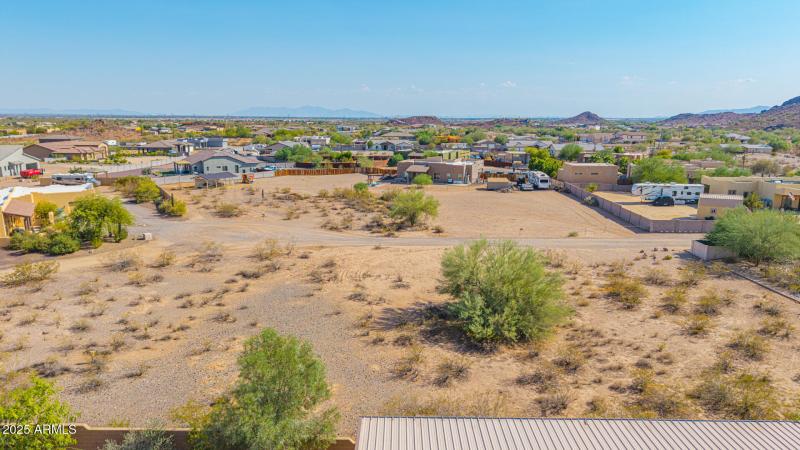 12-West White Feather