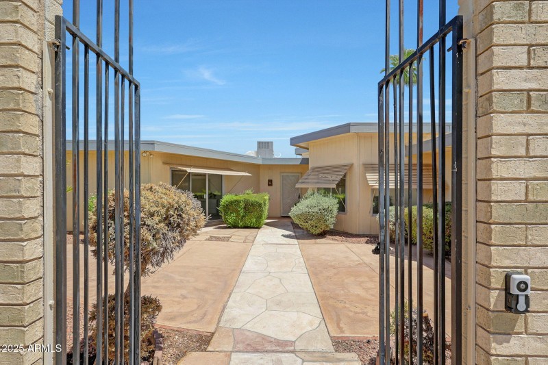 Court yard Entry