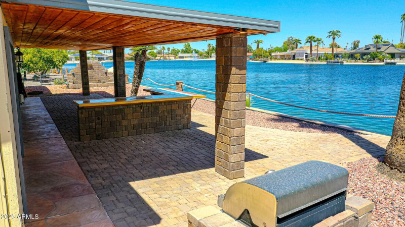 Entertain Lake Side