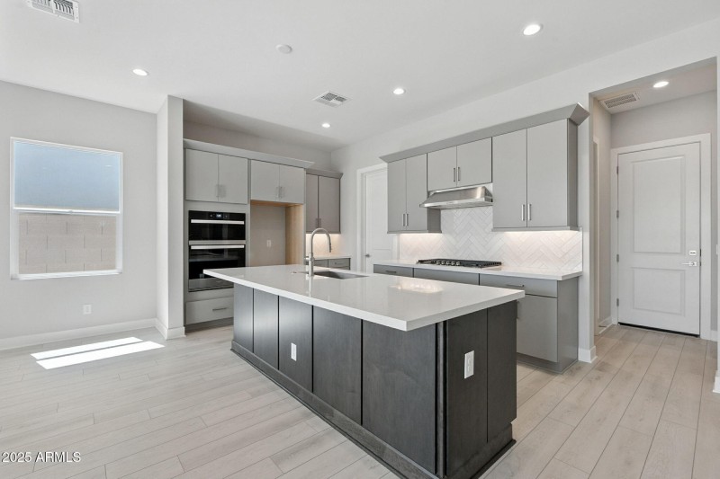 10-web-or-mls-Middlebury-10 (1)