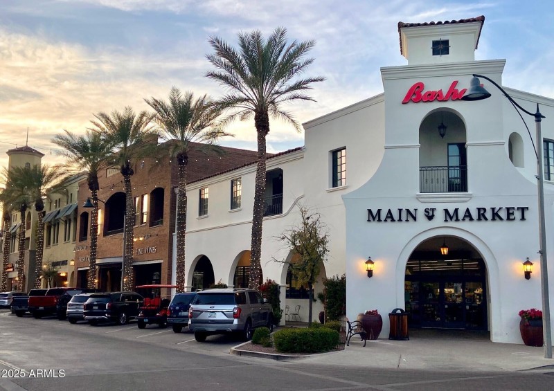 Bashas' on Main Street