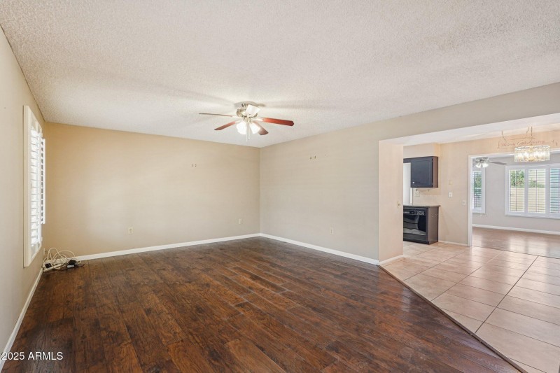 12-web-or-mls-W Brookside Dr-S2308-012