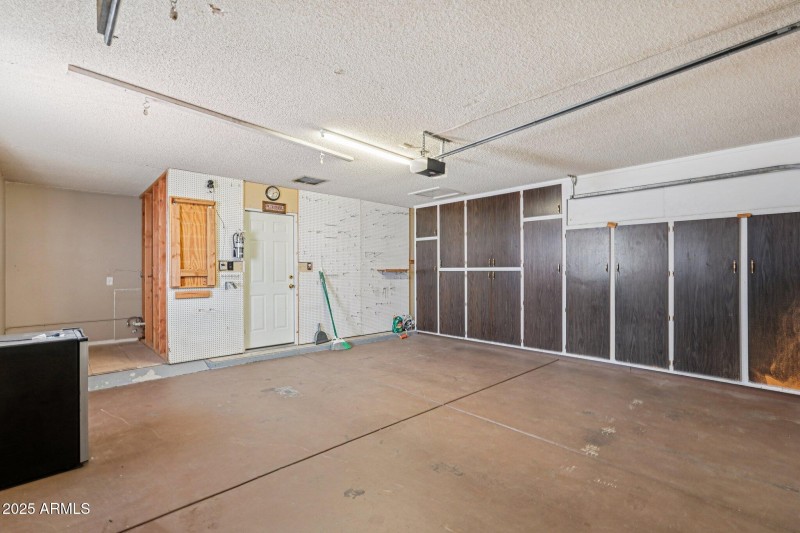 31-web-or-mls-W Brookside Dr-S2308-031
