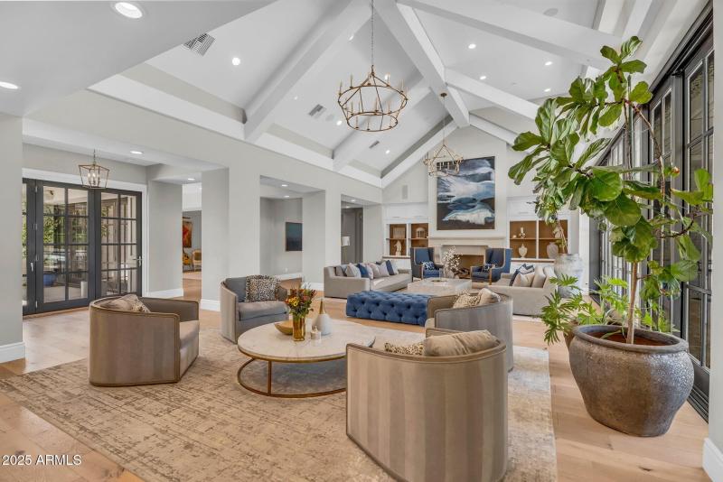 009_13-web-or-mls-10_379