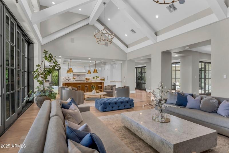 010_18-web-or-mls-15_487