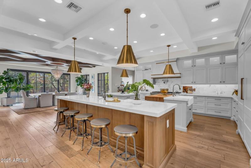 018_21-web-or-mls-18_200