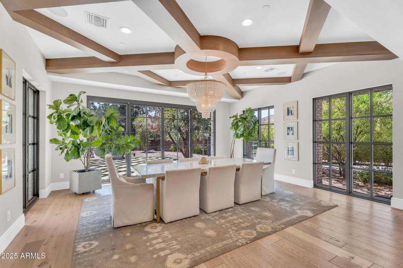 020_27-web-or-mls-24_969