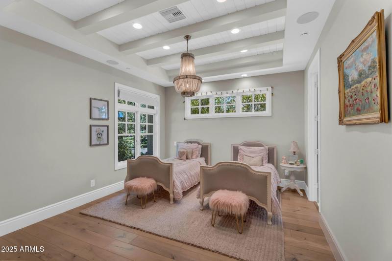 036_72-web-or-mls-69_482