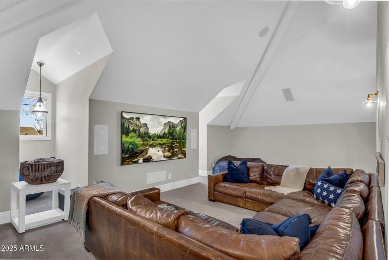 044_37-web-or-mls-31a_623