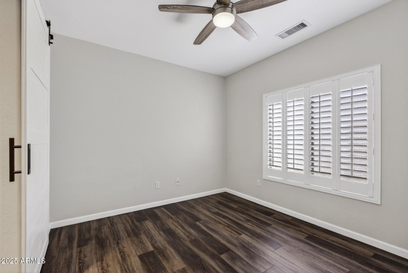 31_15735_W_Arrowhead_Dr29_mls